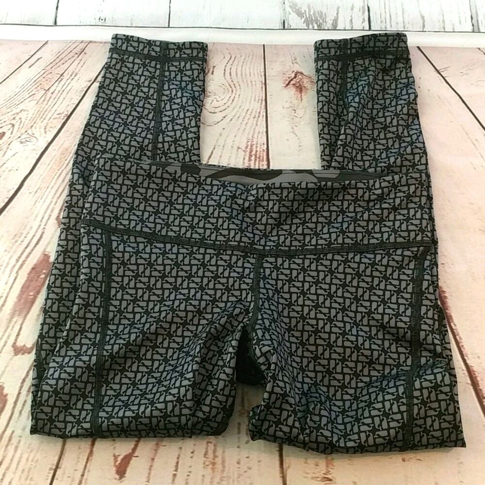 Vineyard Vines Reversible Cropped Leggings